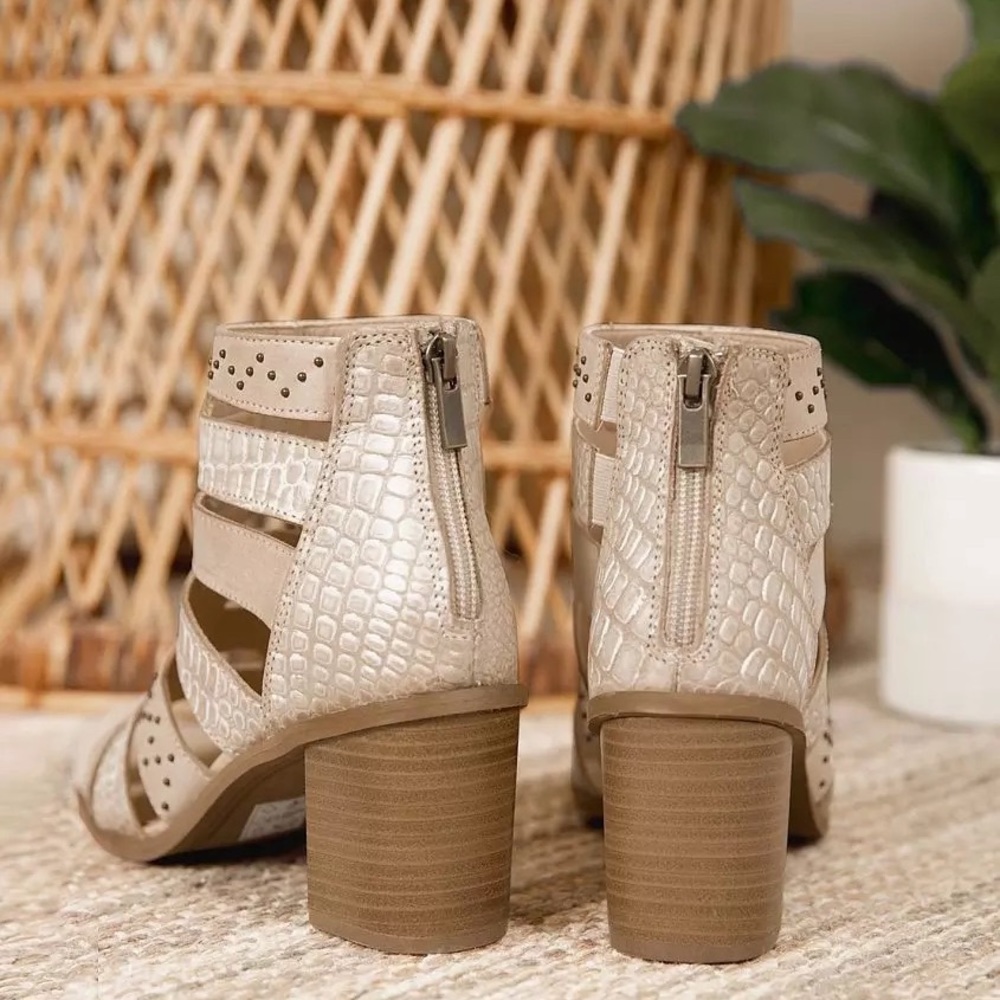 Gimmicks Studded Leather Heeled Sandal - Picture 8 of 9